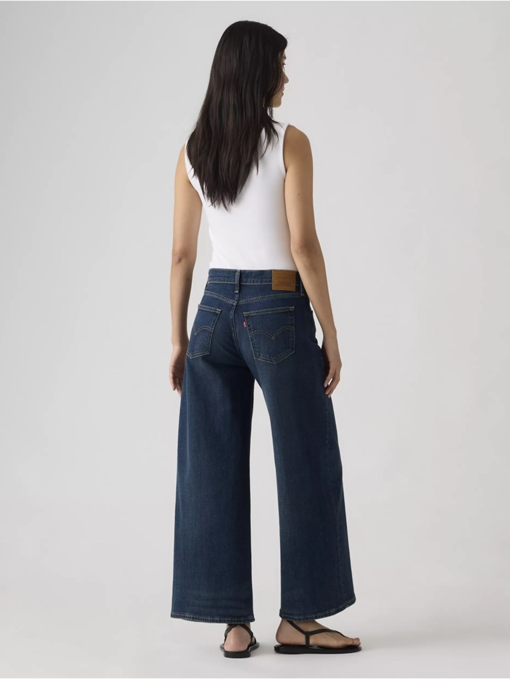 NWT Levi’s Premium 728 High Rise Wide Leg Jeans Women’s Size 31x24 Blue Raw Hem